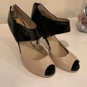 Shoes. Black and beige